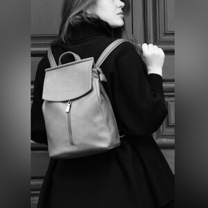 S+Q Convertible Backpack Women